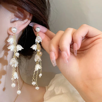 Long Earrings Acrylic White Flower Tassel Dangle Earrings for Women Wedding Party Imitation Pearl Trendy Statement Jewelry Gift