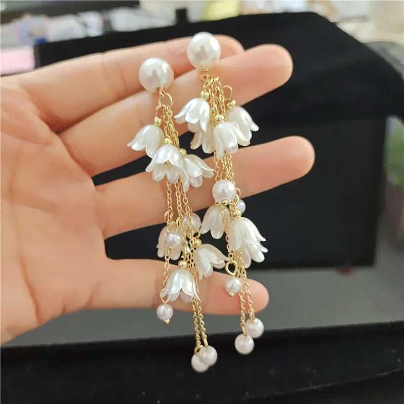 Long Earrings Acrylic White Flower Tassel Dangle Earrings for Women Wedding Party Imitation Pearl Trendy Statement Jewelry Gift